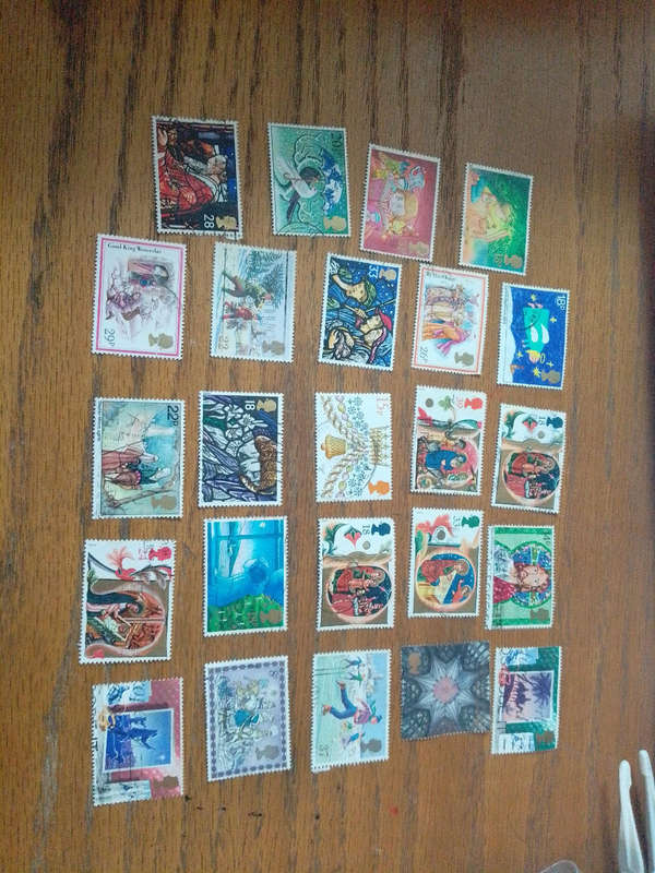 Great Britain Xmas stamps x 24