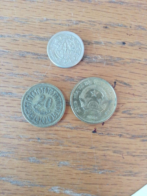 Tunisia1960 20mills.Nepal1973 25 paisa.Vietnam 2003 2000dong coins