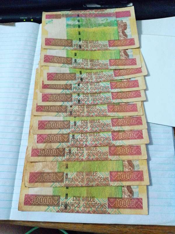 Guinean 10,000 franc bank notes 2012 X 11