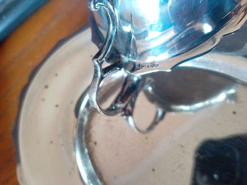 EPNS gravy boat and underplate