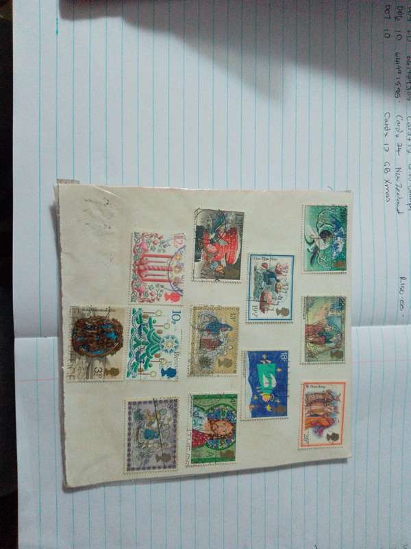 Great Britain Xmas stamps x 12
