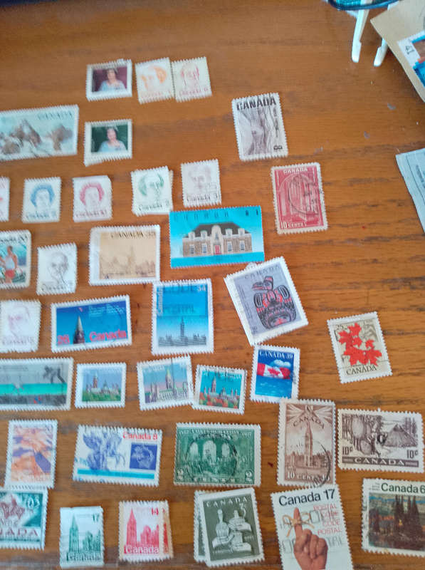 Canada stamps x 84