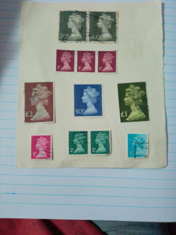 Great Britain QE11 stamps