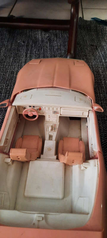 90's Petra doll Corvette