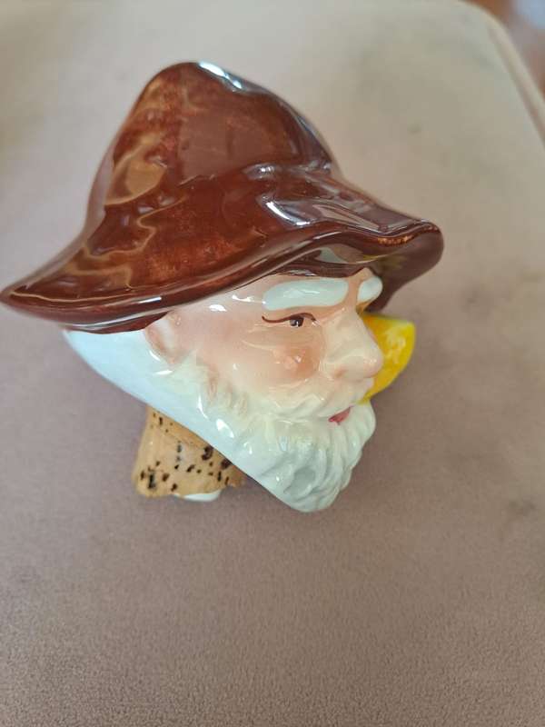 Waltzing Matilda Decanter (no music box)
