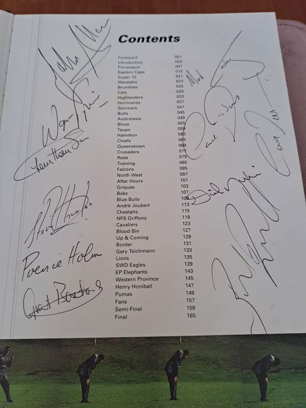Black and White, a season with The Sharks (11 signatures)
