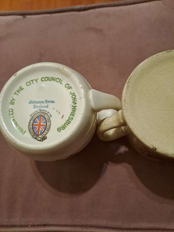 King George VI and Queen Elizabeth Coronation 1937, Visit to South Africa 1947, 2 x Ceramic cups
