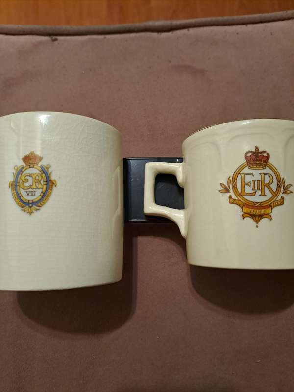 Coronation Edward VIII 12 May 1937, Coronation Queen Elizabeth II 1953, 2 x ceramic mugs