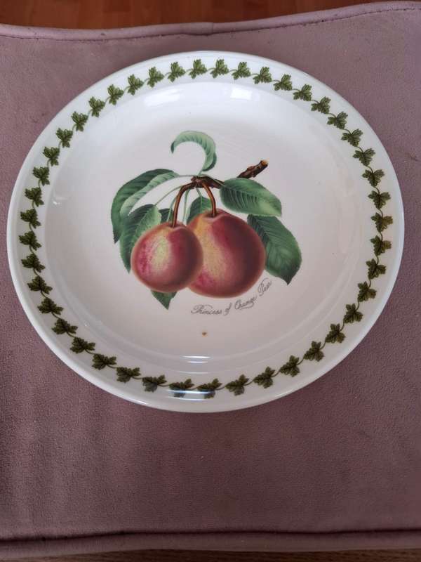 Vintage Portmeirion Pomona round platter with leaf border (Princess of Orange Pear)