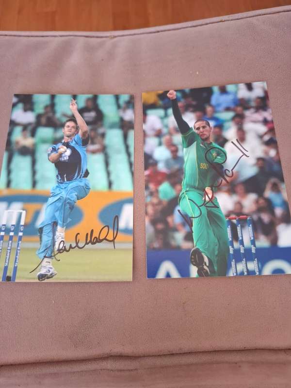 Abie Morkel, Wayne Parnell, colour camera photos, signed
