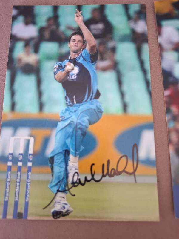 Abie Morkel, Wayne Parnell, colour camera photos, signed