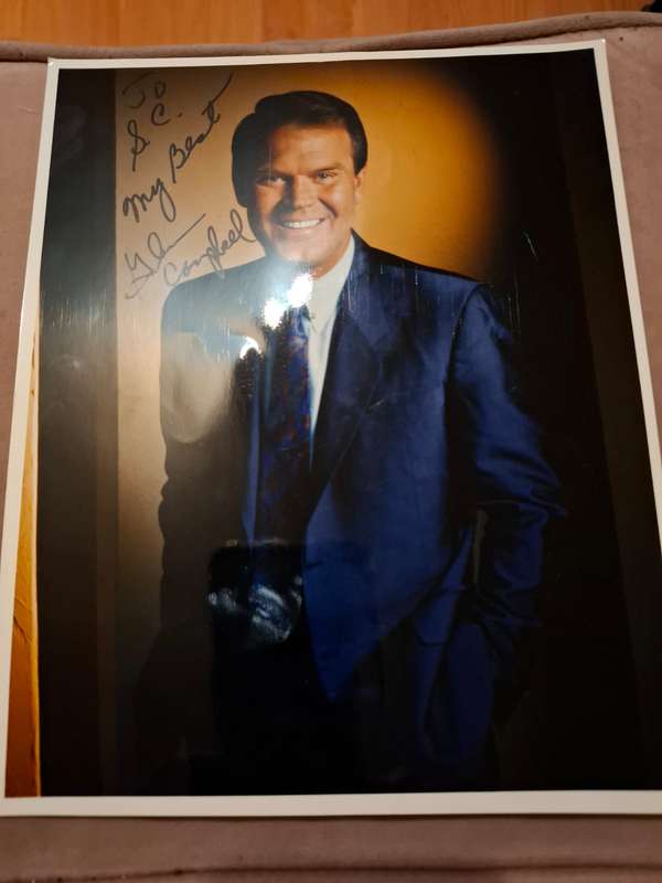 Glen Campbell, American country singer, original autograph