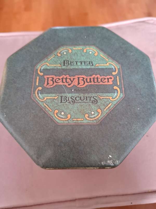 Betty Butter Biscuit Tin, octagon shape