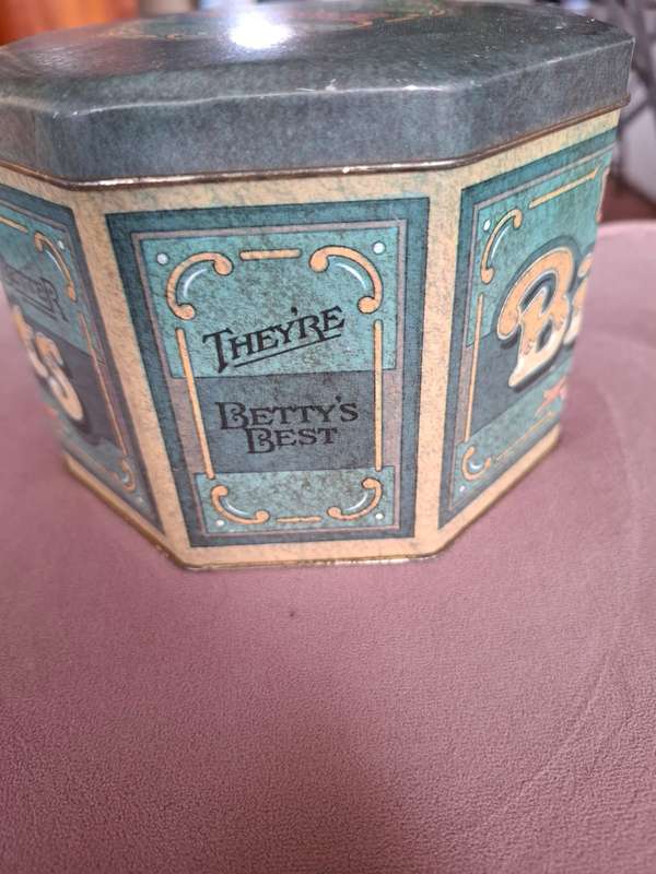 Betty Butter Biscuit Tin, octagon shape