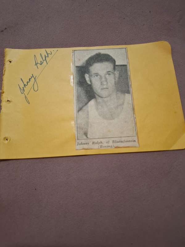 Johnny Ralph, SA champion Boxer, original autograph