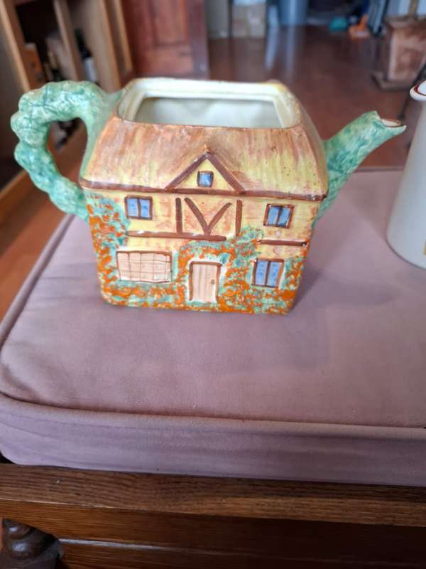 Kensington Ware, The Huntsman teapot (no lid) and Werner Heubaert milk jug Parkinsons salts)
