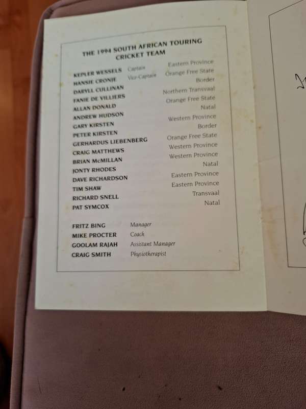 1st cricket team to England 1994 souvenir, plus 4 x English cricket legends autographs