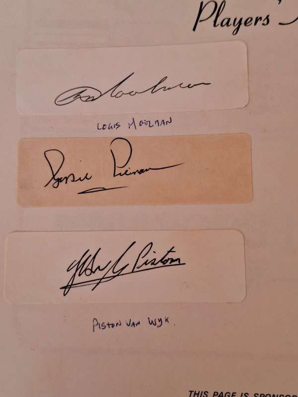 5 Springboks original autographs, L Moolman, Piston van Wyk, Piet Visagie, J Williams, Gysie Pienaar