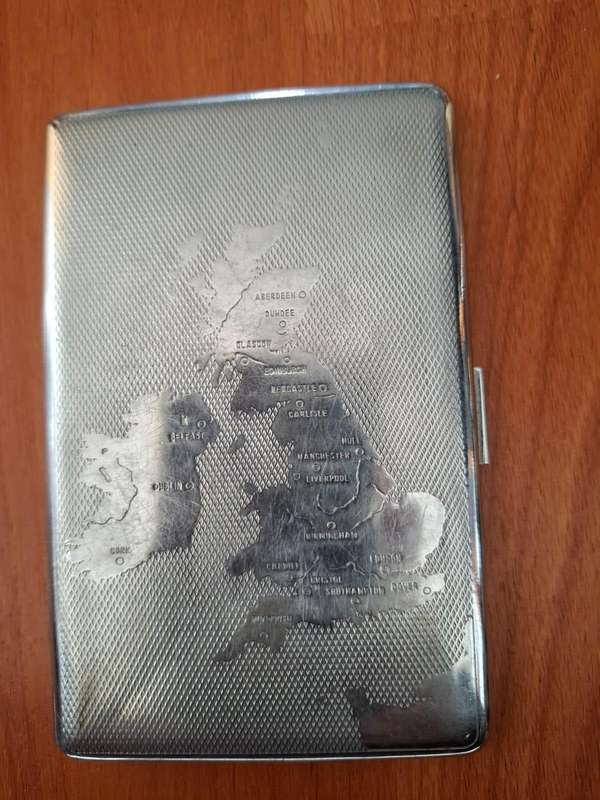 UK and Ireland chrome plated cigarette holder