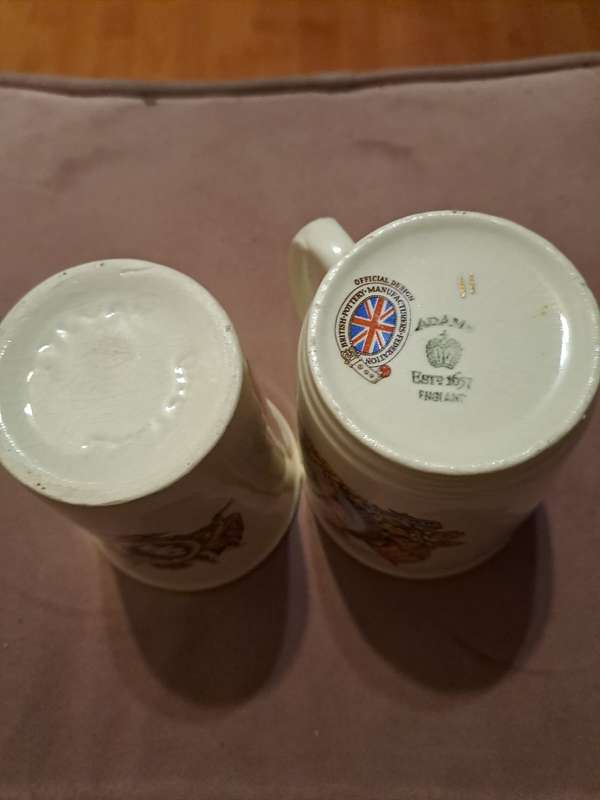HM Queen Elizabeth II, Coronation June 2nd 1953, 2 x ceramic cups