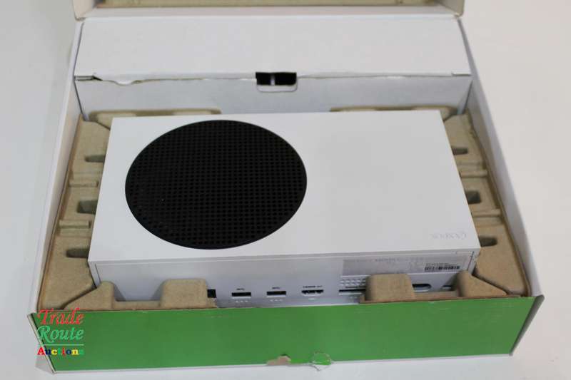 Microsoft - Xbox Series S 512GB SSD Console + 1 Controller (Boxed)