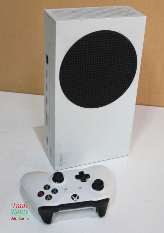 Microsoft - Xbox Series S 512GB SSD Console + 1 Controller