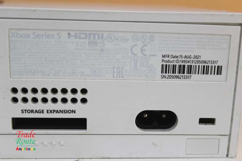 Microsoft - Xbox Series S 512GB SSD Console + 1 Controller