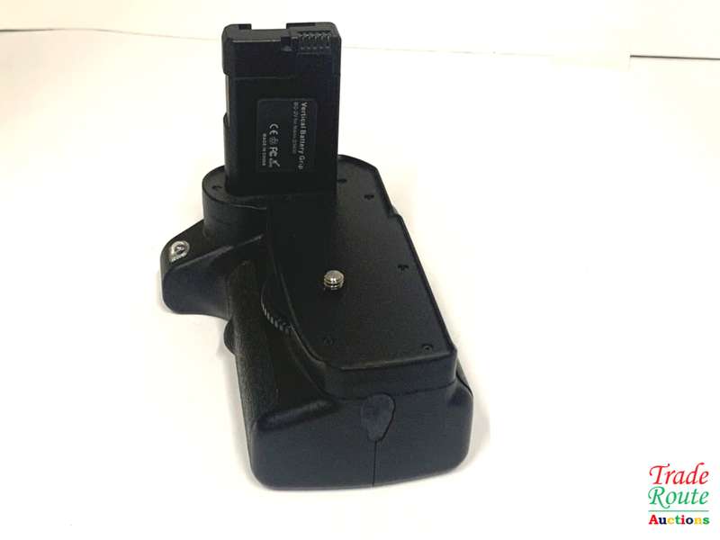 Vertical Battery Grip  BG-2V For Nikon D3400