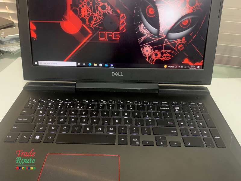 Dell Inspiron G5 15 5587 Gaming Laptop Core i7-8750H 16GB GTX 1050 Ti - Hinge / Screen mount Damaged