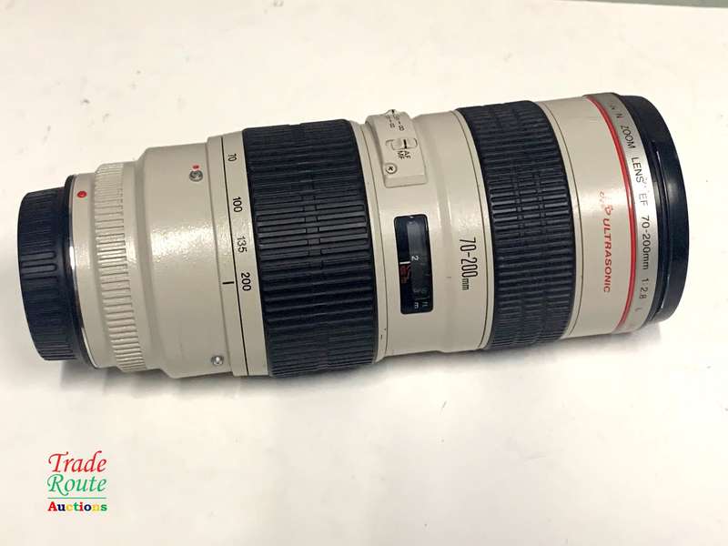 Canon EF 70-200mm f/2.8L USM Telephoto Zoom Lens for SLR Cameras