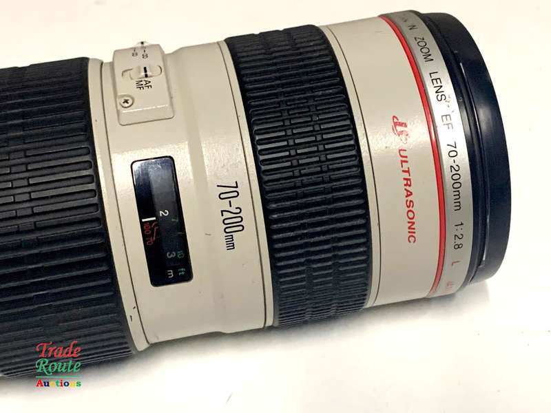 Canon EF 70-200mm f/2.8L USM Telephoto Zoom Lens for SLR Cameras