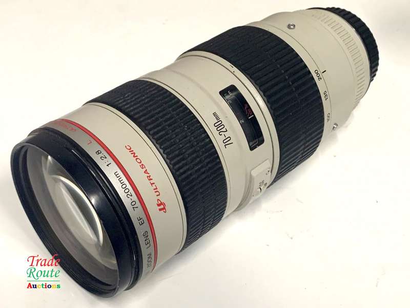 Canon EF 70-200mm f/2.8L USM Telephoto Zoom Lens for SLR Cameras