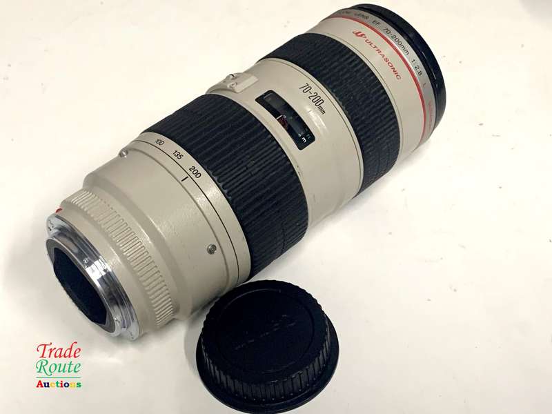 Canon EF 70-200mm f/2.8L USM Telephoto Zoom Lens for SLR Cameras