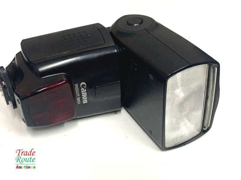 Canon Speedlite 580EX  Flash for Canon EOS DIGITAL SLR Cameras *** BARGAIN ** Fits all CANON DSLRs