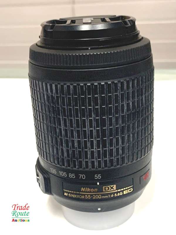 Nikon AF-S NIKKOR 55-200mm VR [ VIBRATION REDUCTION ] LENS