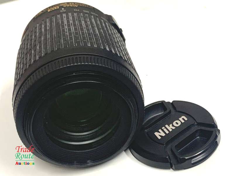 Nikon AF-S NIKKOR 55-200mm VR [ VIBRATION REDUCTION ] LENS