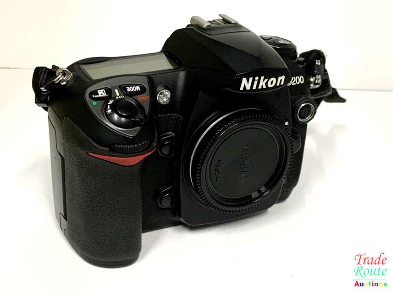 NIKON D200 DSLR CAMERA Body (ONLY) 10.2 Megapixels