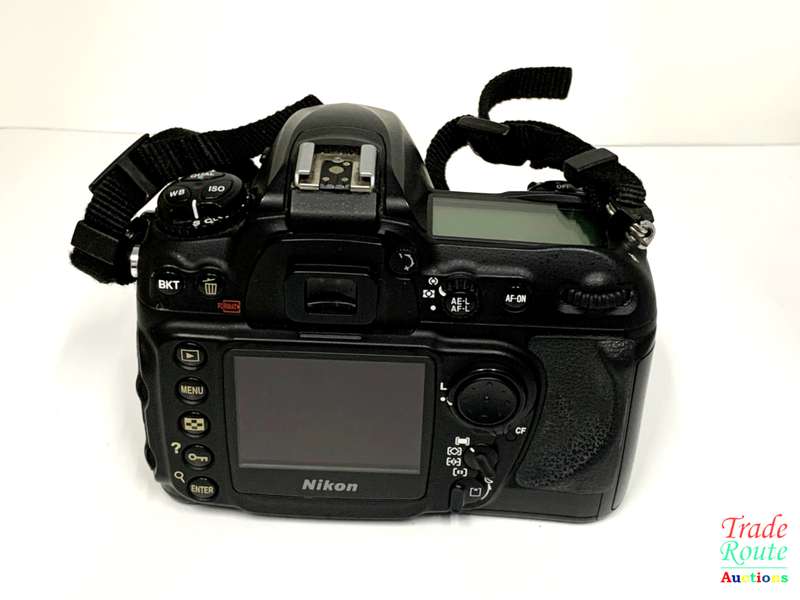 NIKON D200 DSLR CAMERA Body (ONLY) 10.2 Megapixels