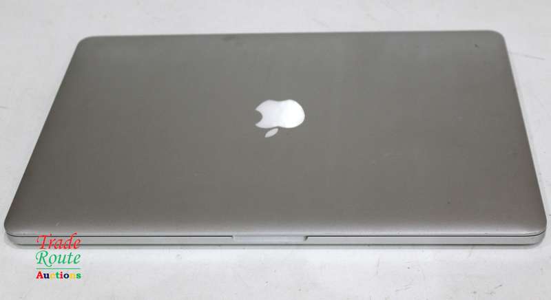 Apple MacBook Pro 15.4-inch  | Core i7 2.2GHz | 16GB RAM | 256GB SSD MID 2015 ** RETINA DISPLAY **