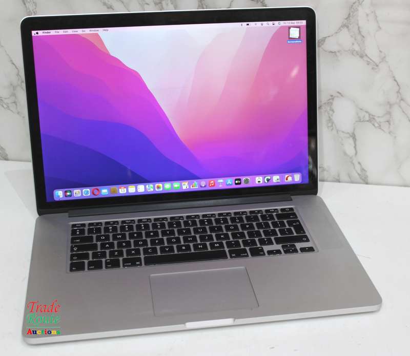 Apple MacBook Pro 15.4-inch  | Core i7 2.2GHz | 16GB RAM | 256GB SSD MID 2015 **  MAC OS Monterey **