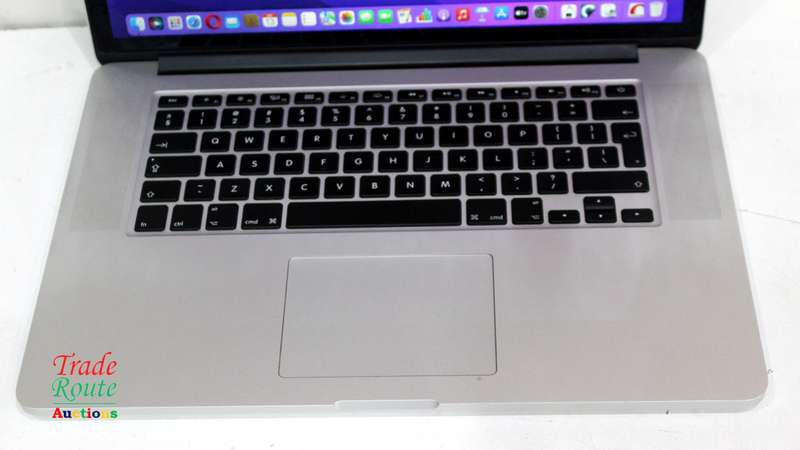 Apple MacBook Pro 15.4-inch  | Core i7 2.2GHz | 16GB RAM | 256GB SSD MID 2015 **  MAC OS Monterey **
