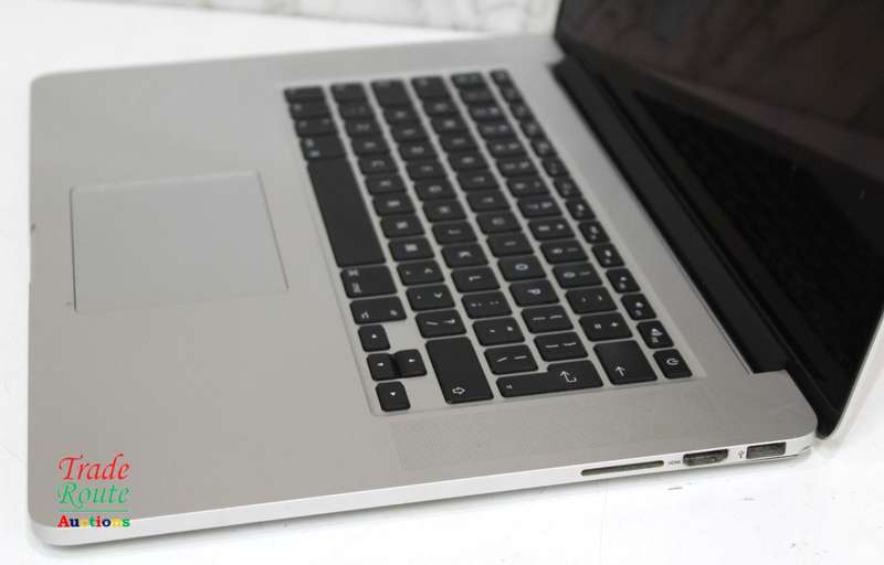 Apple MacBook Pro 15.4-inch  | Core i7 2.2GHz | 16GB RAM | 256GB SSD MID 2015 **  MAC OS Monterey **