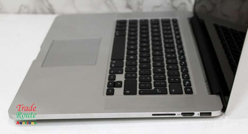 Apple MacBook Pro 15.4-inch  | Core i7 2.2GHz | 16GB RAM | 256GB SSD MID 2015 **  MAC OS Monterey **