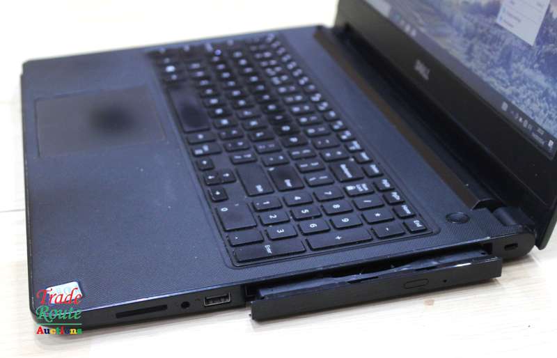 DELL VOSTRO 3568 15.6inch LAPTOP | CORE i7 7500U 7th Gen 2.7GHz | 16GB RAM | 320GB HDD -Damaged body