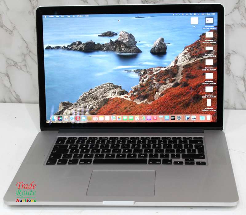 Apple MacBook Pro 15.4-inch  | Core i7 2.2GHz | 16GB RAM | 256GB SSD MID 2015 **  MAC OS Monterey **