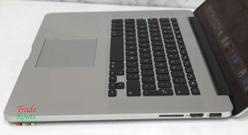 Apple MacBook Pro 15.4-inch  | Core i7 2.2GHz | 16GB RAM | 256GB SSD MID 2015 **  MAC OS Monterey **