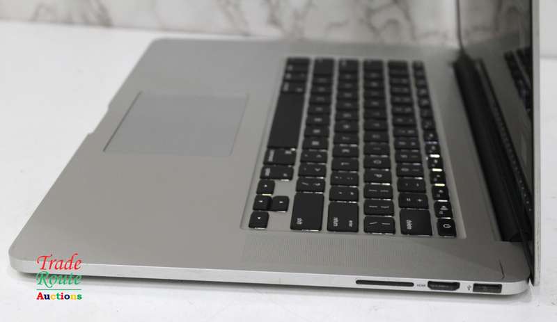 Apple MacBook Pro 15.4-inch  | Core i7 2.2GHz | 16GB RAM | 256GB SSD MID 2015 ** macOS Catalina **