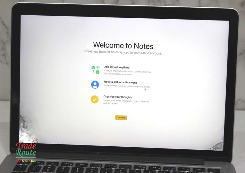 MacBook Pro 13.3-inch 2015 Retina | Core i7 3.1GHz | 16GB RAM | 512GB SSD - Screen faded in corners