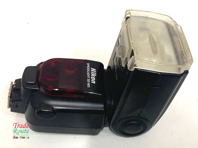 Nikon SB-900 Speedlight Flash for Nikon DSLR Cameras