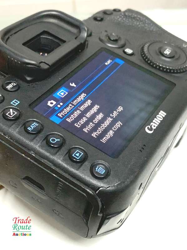 Canon EOS 7D Mark II DSLR Camera (Body only) 20.2 MP